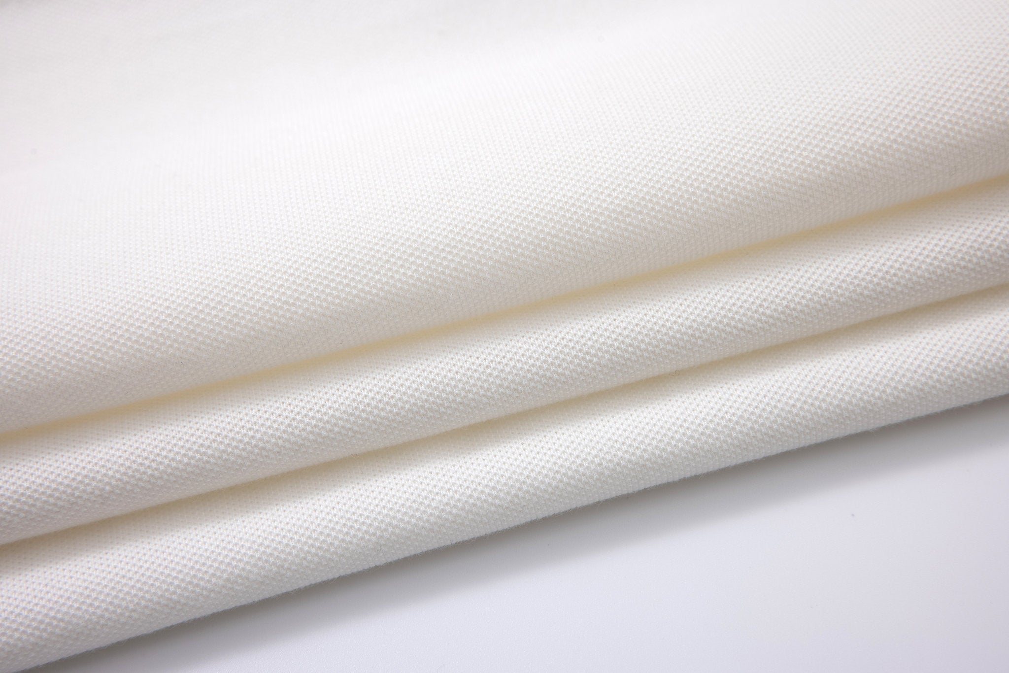 Chino Short-White × polo shirt -Ivory — Combo Look