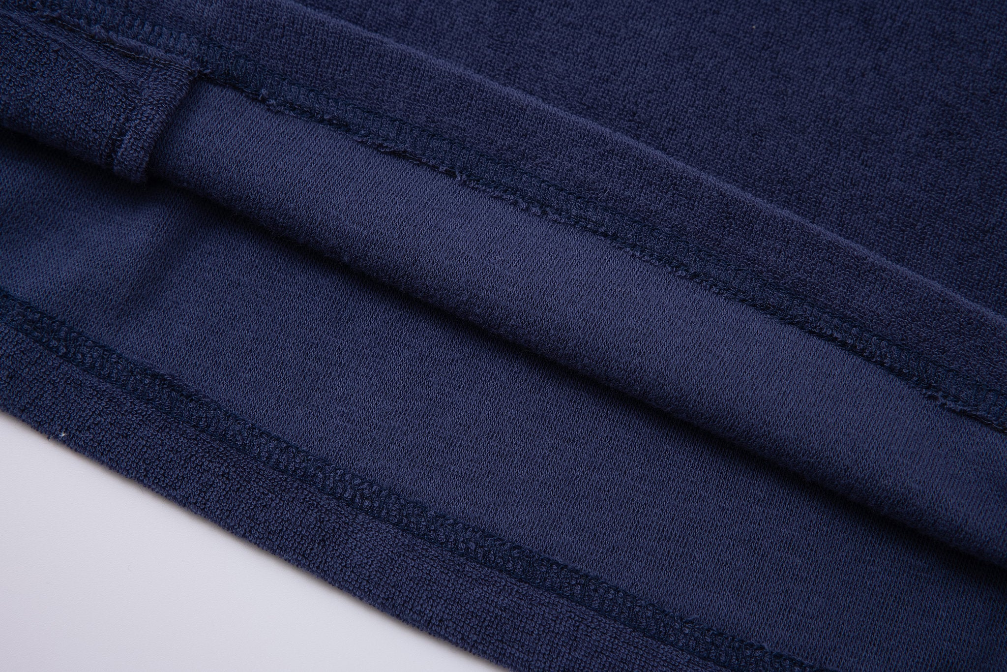 Towel Howell Long Sleeves-Navy × Linen Pants-Beige — Combo Look