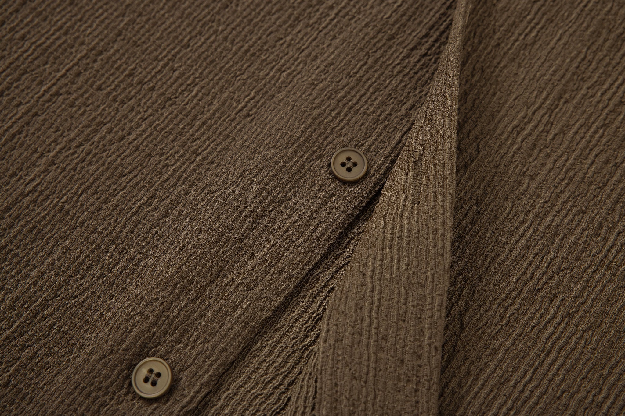 Textured T-shirt-Olive × Chino Short-Beige — Combo Look