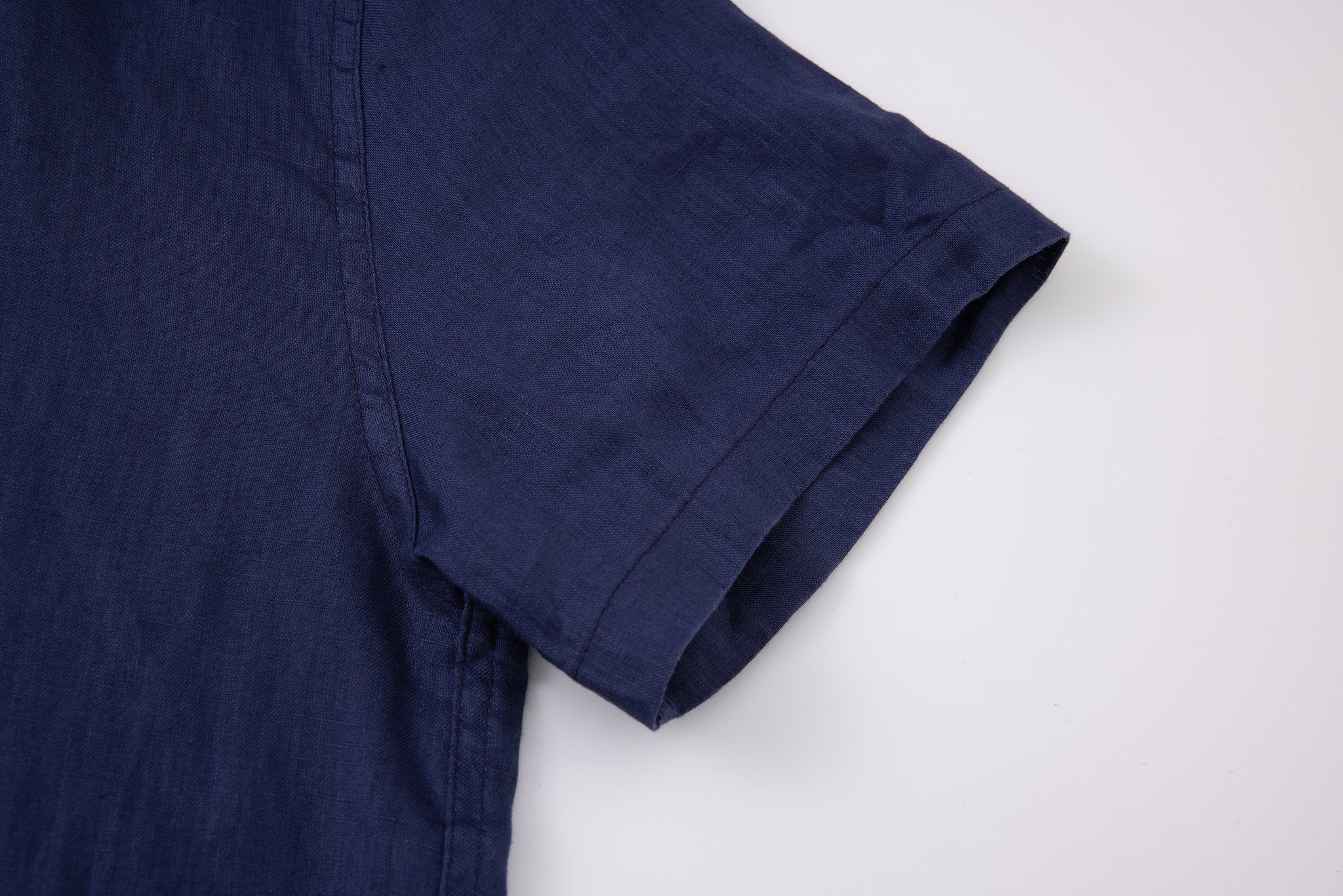 Linen Short Sleeves-Navy × Linen Pants-Beige — Combo Look